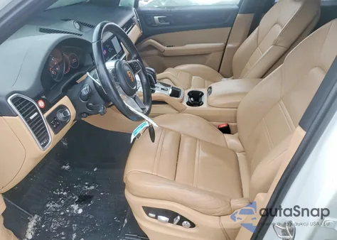 2021 Porsche Cayenne z USA, uszkodzony, nr VIN WP1AA2AY9MDA00061